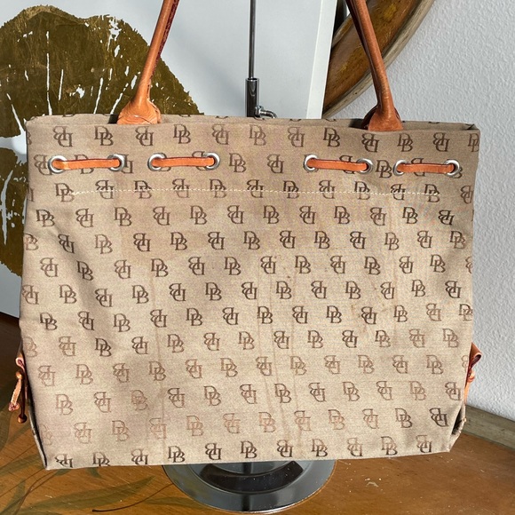 Dooney & Bourke Classic Tote Handbag - Picture 14 of 16